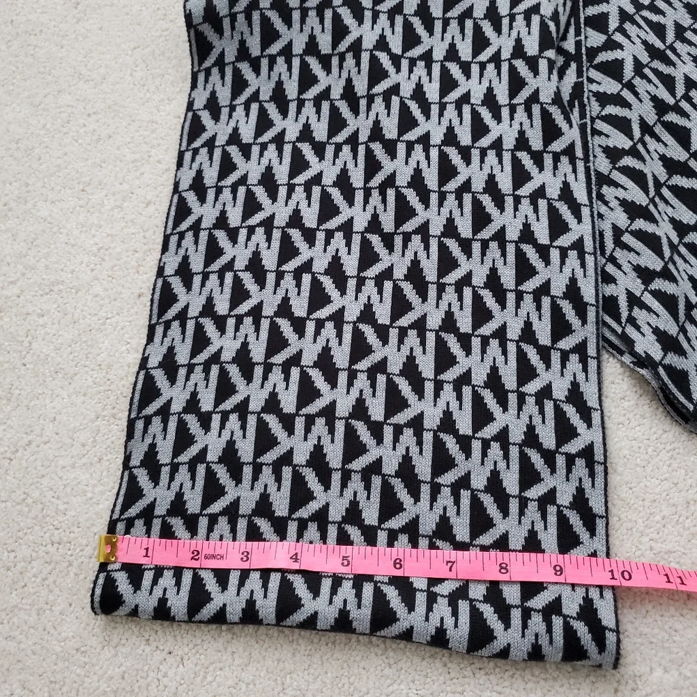 Michael Kors Black/Gray Infinity Logo Scarf